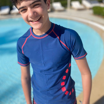 Blue/ fluoro red short-sleeved rash top