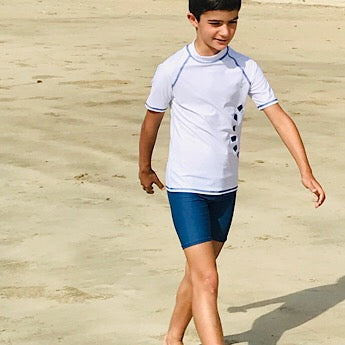White/ blue short-sleeved rash top (zipped)