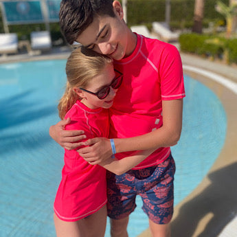 Fluoro red/ white short-sleeved rash top
