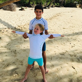 White/ turquoise long-sleeved rash top (zipped)